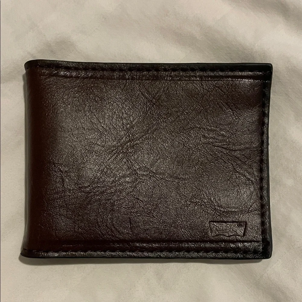 NWT Levi's Dark Brown Leather Wallet